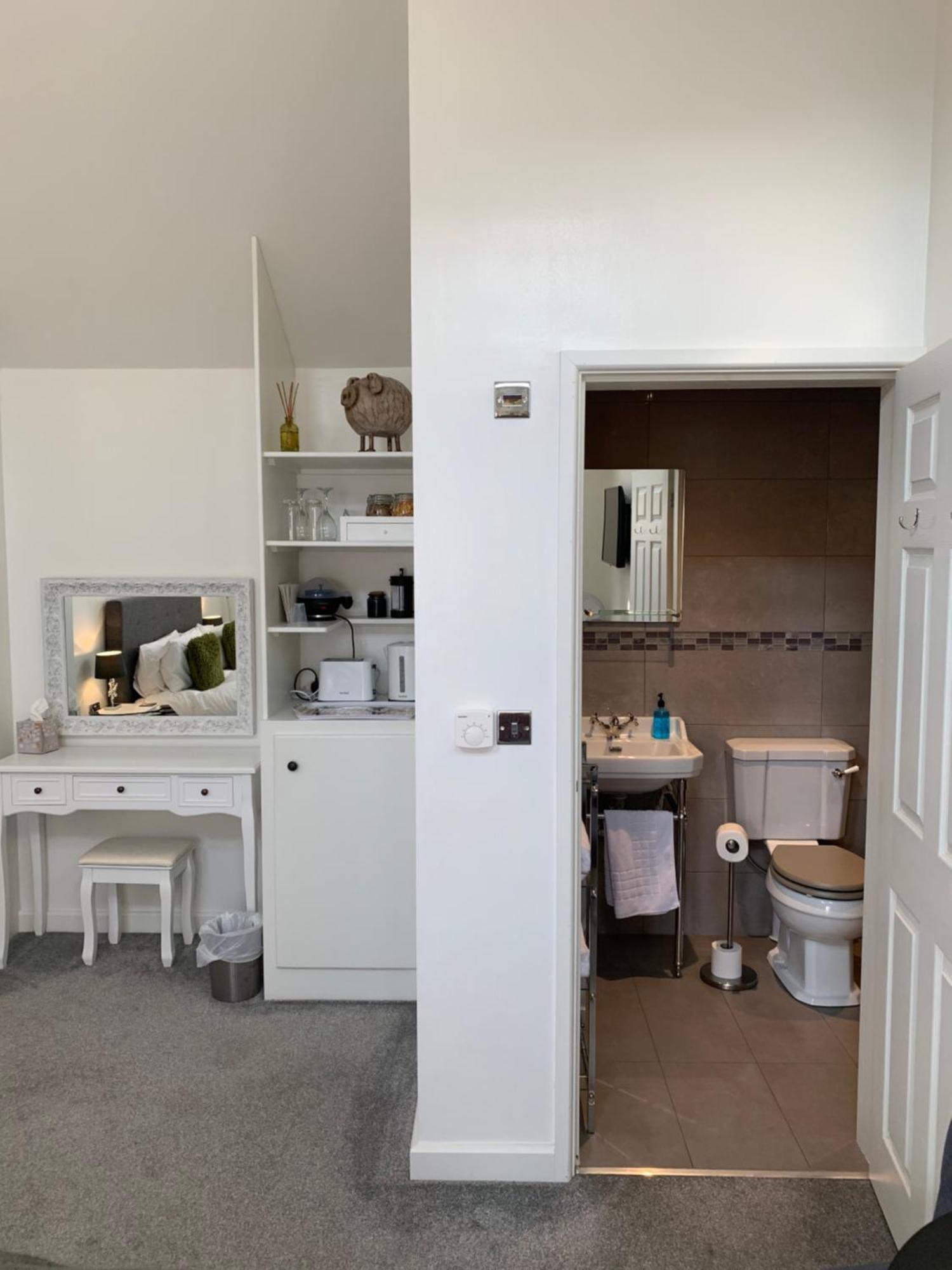 The Forge Guest Rooms Long Whatton Room photo